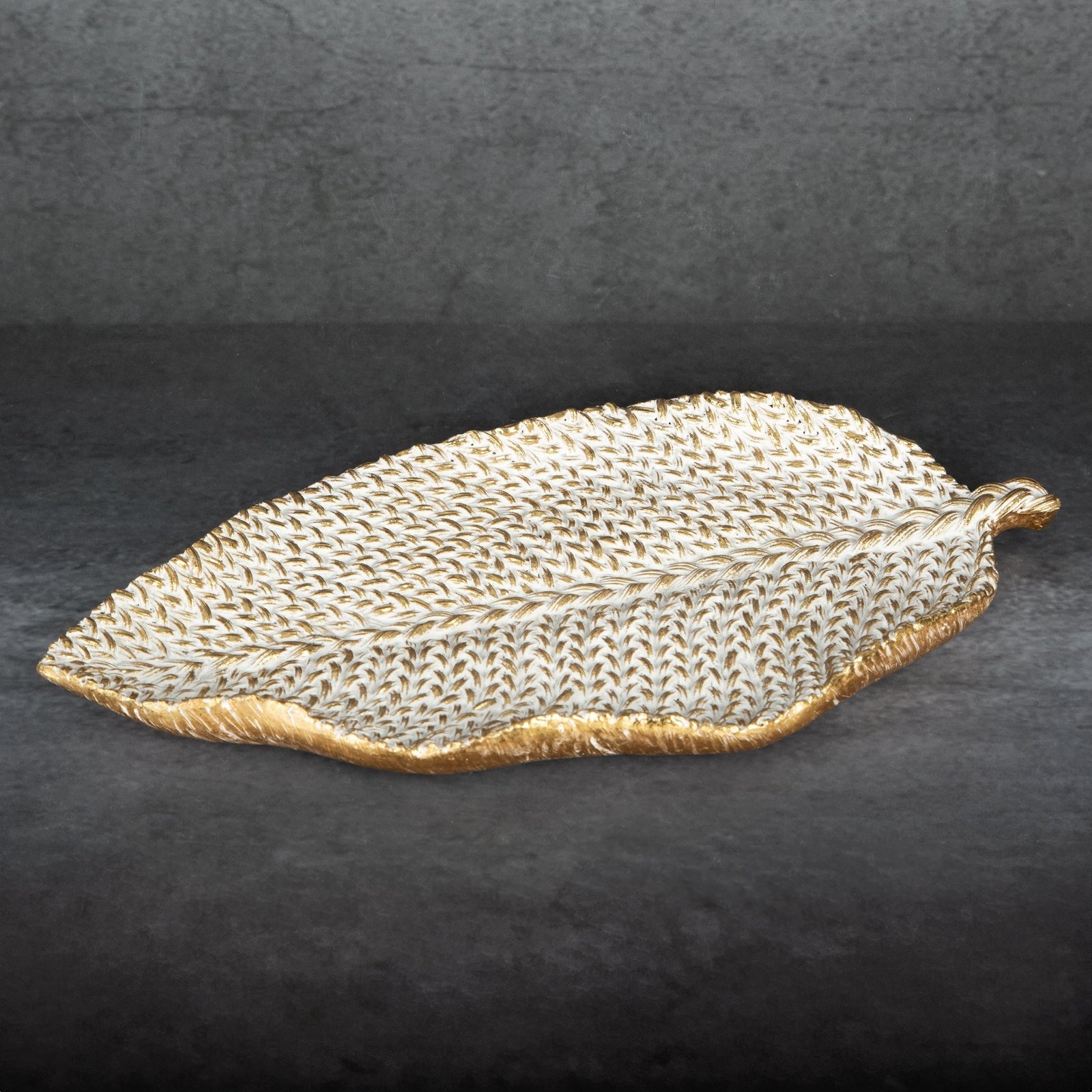 Dekoteller MOLI-Teller aus Polyesterharz, 29x16x3cm, Goldfarbe